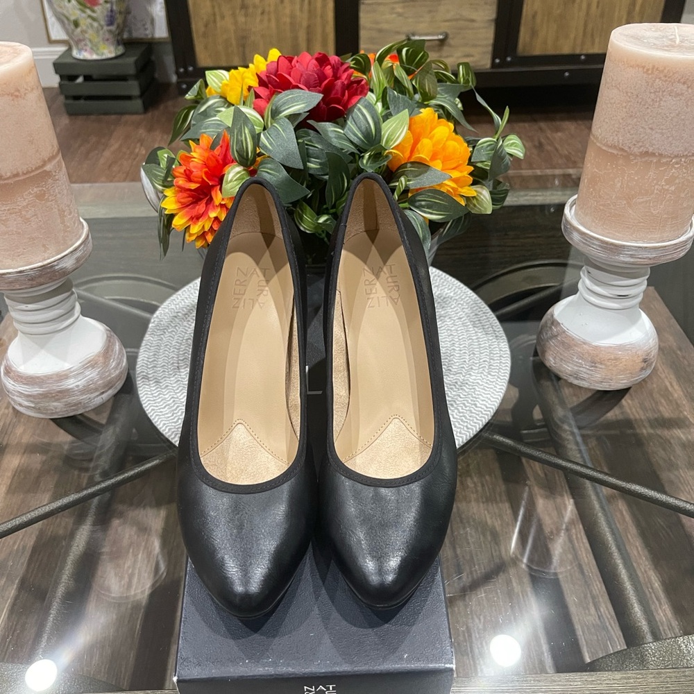 Naturalizer Black Women's Heels Size 8 medium